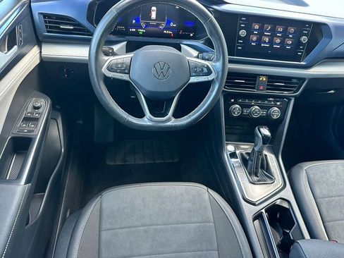 Used 2024 Volkswagen Taos SE w/ Black Wheel Package FWD image 8