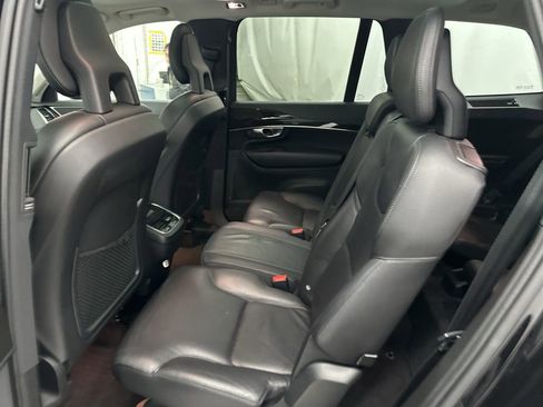 Used 2017 Volvo XC90 T6 Momentum w/ Momentum Plus Package image 22