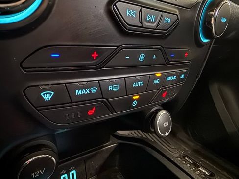 Used 2019 Ford Ranger XLT w/ Equipment Group 302A Luxury AWD/4WD image 10