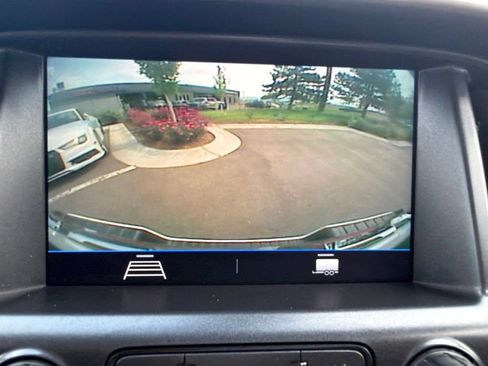 Used 2022 GMC Canyon AT4 w/ Driver Alert Package AWD/4WD image 31