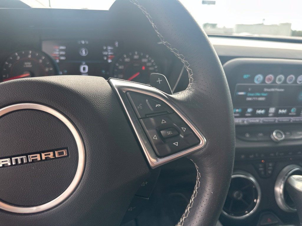 Used 2017 Chevrolet Camaro SS RWD image 17