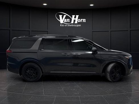 Used 2025 Kia Carnival SX image 2