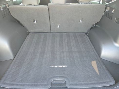 Used 2023 Hyundai Tucson SE AWD/4WD image 12