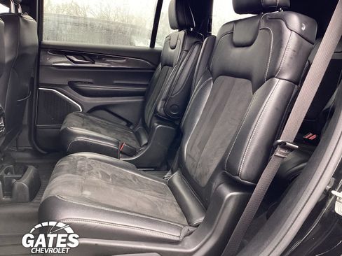 Used 2022 Jeep Grand Cherokee L Laredo AWD/4WD image 14