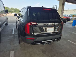 Used 2022 Kia Telluride SX w/ Nightfall Edition Package AWD/4WD video 3