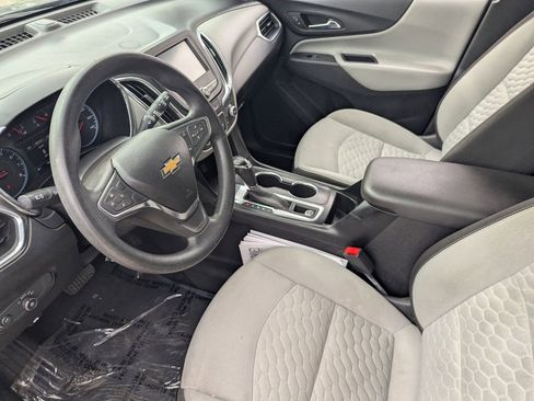 Used 2018 Chevrolet Equinox LT image 19