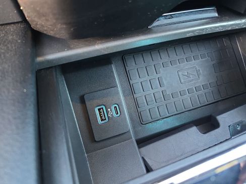 Used 2021 Ford Expedition XLT image 31