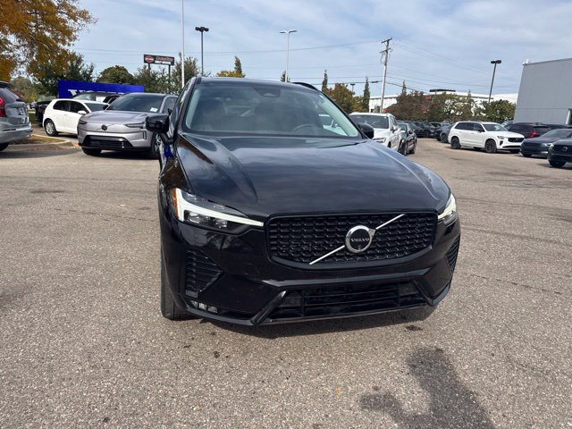 Used 2024 Volvo XC60 B5 Plus w/ Protection Package Premier AWD/4WD image 2