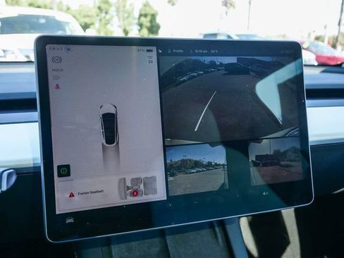 Used 2022 Tesla Model Y Long Range image 26