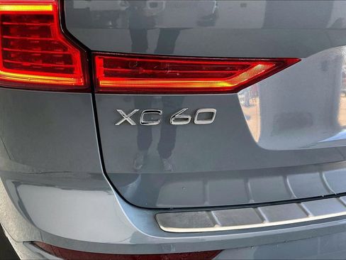 Used 2023 Volvo XC60 B5 Ultimate w/ Climate Package image 42