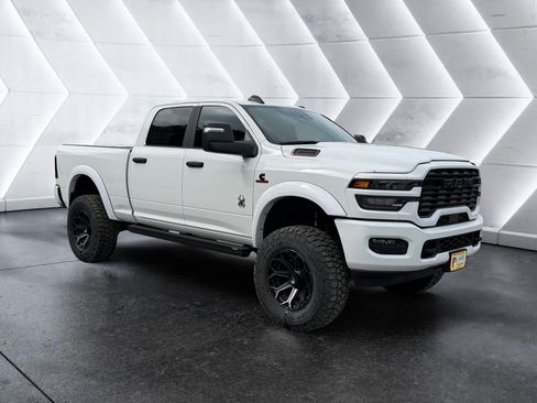 New 2025 RAM 2500 Big Horn AWD/4WD image 7