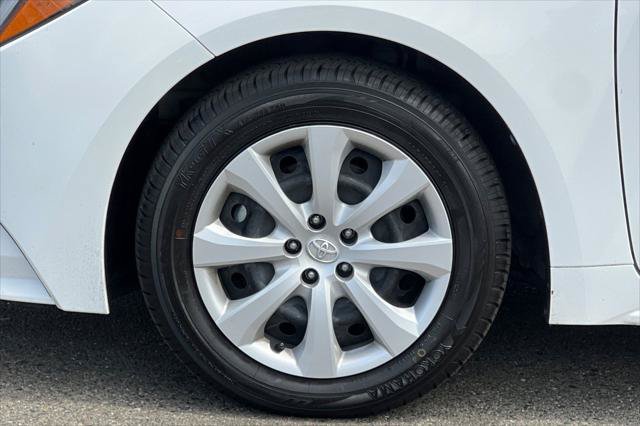 Certified 2024 Toyota Corolla LE FWD image 28