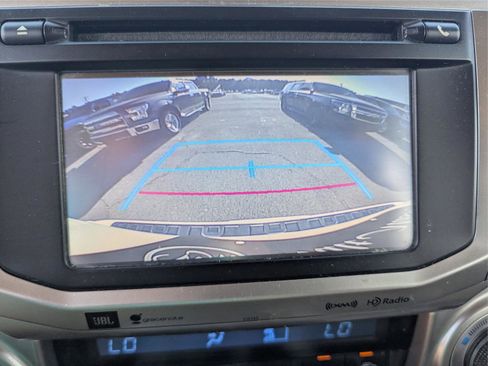 Used 2018 Toyota 4Runner Limited image 21