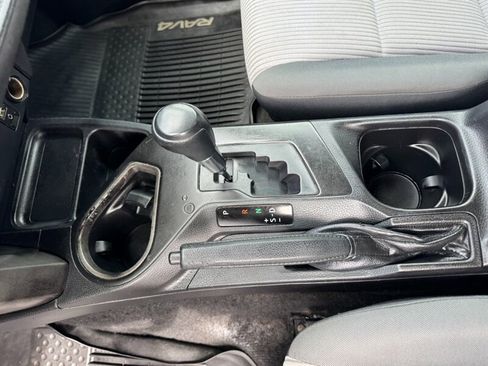 Used 2018 Toyota RAV4 LE w/ All Weather Liner Package image 29