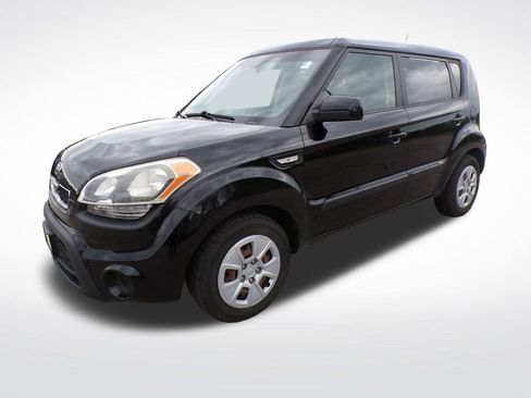 Used 2013 Kia Soul FWD image 2