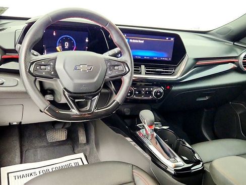 Used 2024 Chevrolet Trax RS w/ Driver Confidence Package FWD image 13