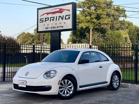 Used 2014 Volkswagen Beetle 2.5 FWD image 1