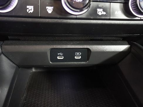 Used 2025 Honda Accord SE image 47