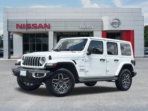 Used 2024 Jeep Wrangler Unlimited Sahara AWD/4WD image 1