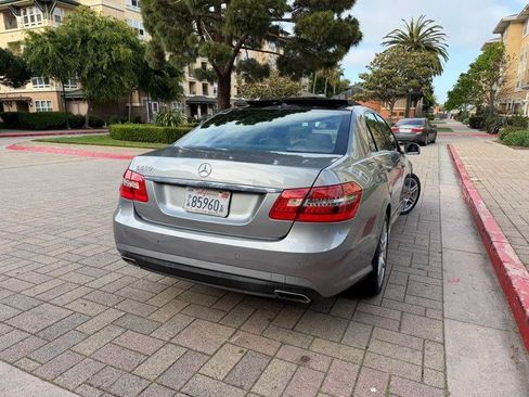Used 2010 Mercedes-Benz E 550 Sedan image 9
