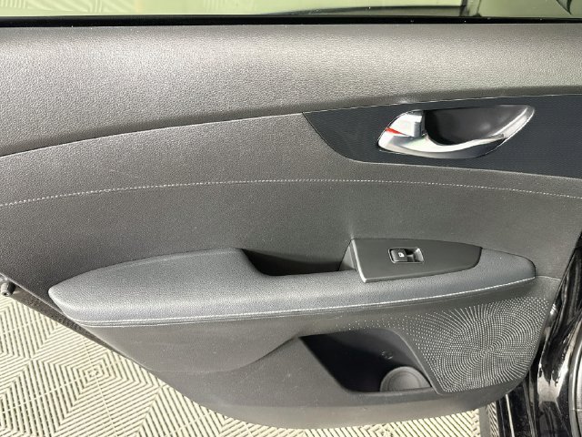Used 2023 Kia Forte GT-Line w/ GT-Line Technology Package FWD image 23