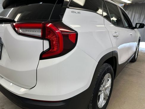 Used 2023 GMC Terrain SLE w/ Driver Convenience Package image 25