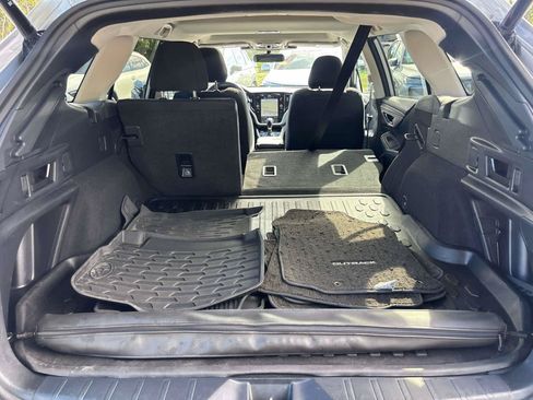 Used 2023 Subaru Outback Premium AWD/4WD image 19