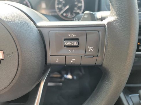 Used 2024 Nissan Rogue S AWD/4WD image 21