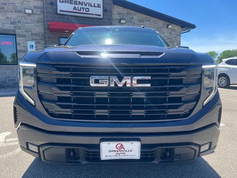 Used 2022 GMC Sierra 1500 Elevation w/ LPO, Elevation Black Package AWD/4WD image 2