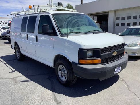 Used 2016 Chevrolet Express 2500 w/ Cold Climate Package RWD image 19