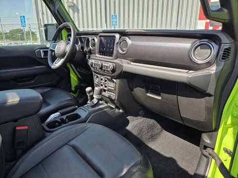 Certified 2021 Jeep Wrangler Unlimited Sahara image 35