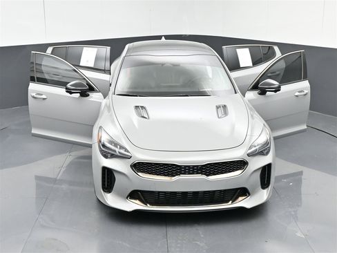 Used 2023 Kia Stinger GT2 image 39