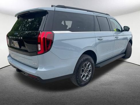 Used 2025 Ford Expedition Max Active RWD image 17