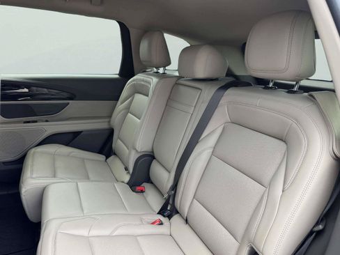 Used 2024 Lincoln Nautilus Premier AWD/4WD image 40