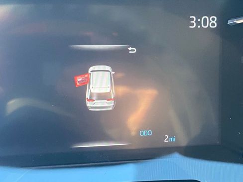 New 2025 Toyota RAV4 XLE image 5