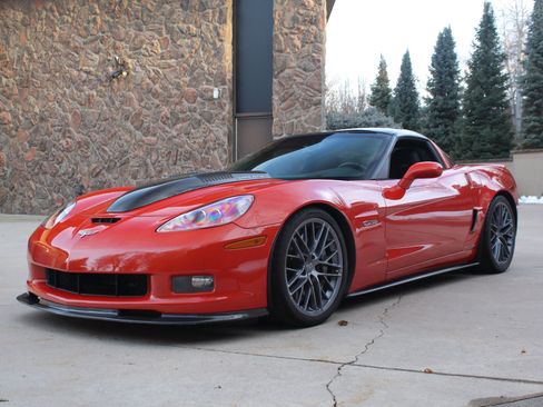 Used 2011 Chevrolet Corvette Z06 image 7