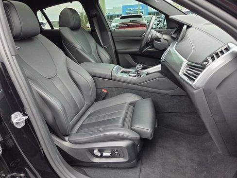 Used 2022 BMW X6 xDrive40i w/ Executive Package AWD/4WD image 18