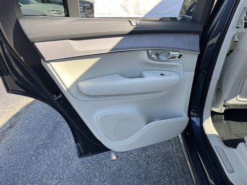 New 2026 Volvo XC90 B6 Ultra image 18