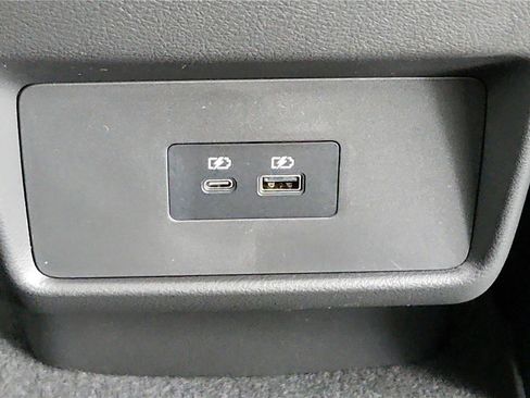 Used 2023 Nissan Rogue SV AWD/4WD image 15