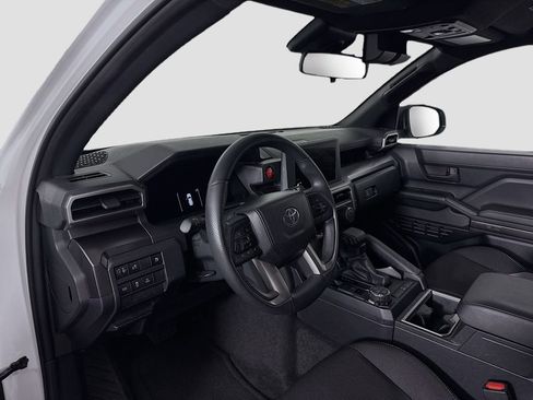 Used 2025 Toyota 4Runner TRD Off-Road image 9