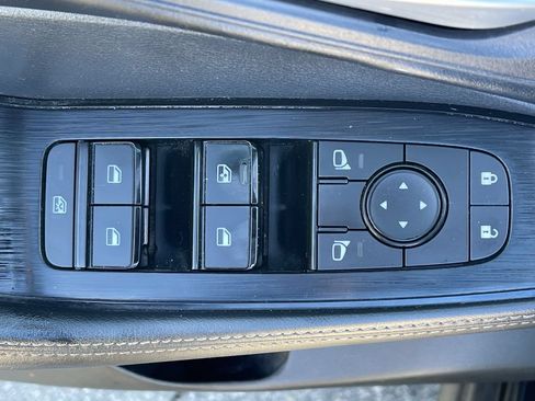Used 2022 Nissan Rogue SV w/ SV Premium Package AWD/4WD image 25