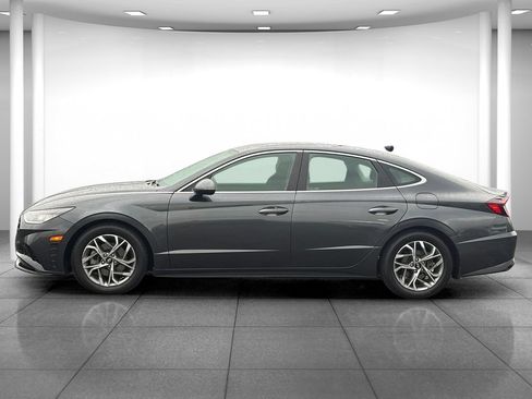 Used 2023 Hyundai Sonata SEL w/ Convenience Package FWD image 4
