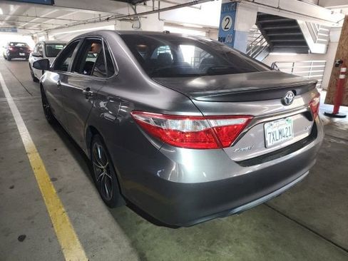 Used 2017 Toyota Camry XSE w/ Moonroof Package FWD image 4