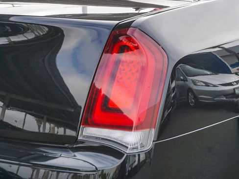 Used 2017 Chrysler 300 S RWD image 8