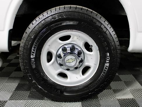 Used 2016 Chevrolet Express 3500 LT w/ LT Preferred Equipment Group image 10