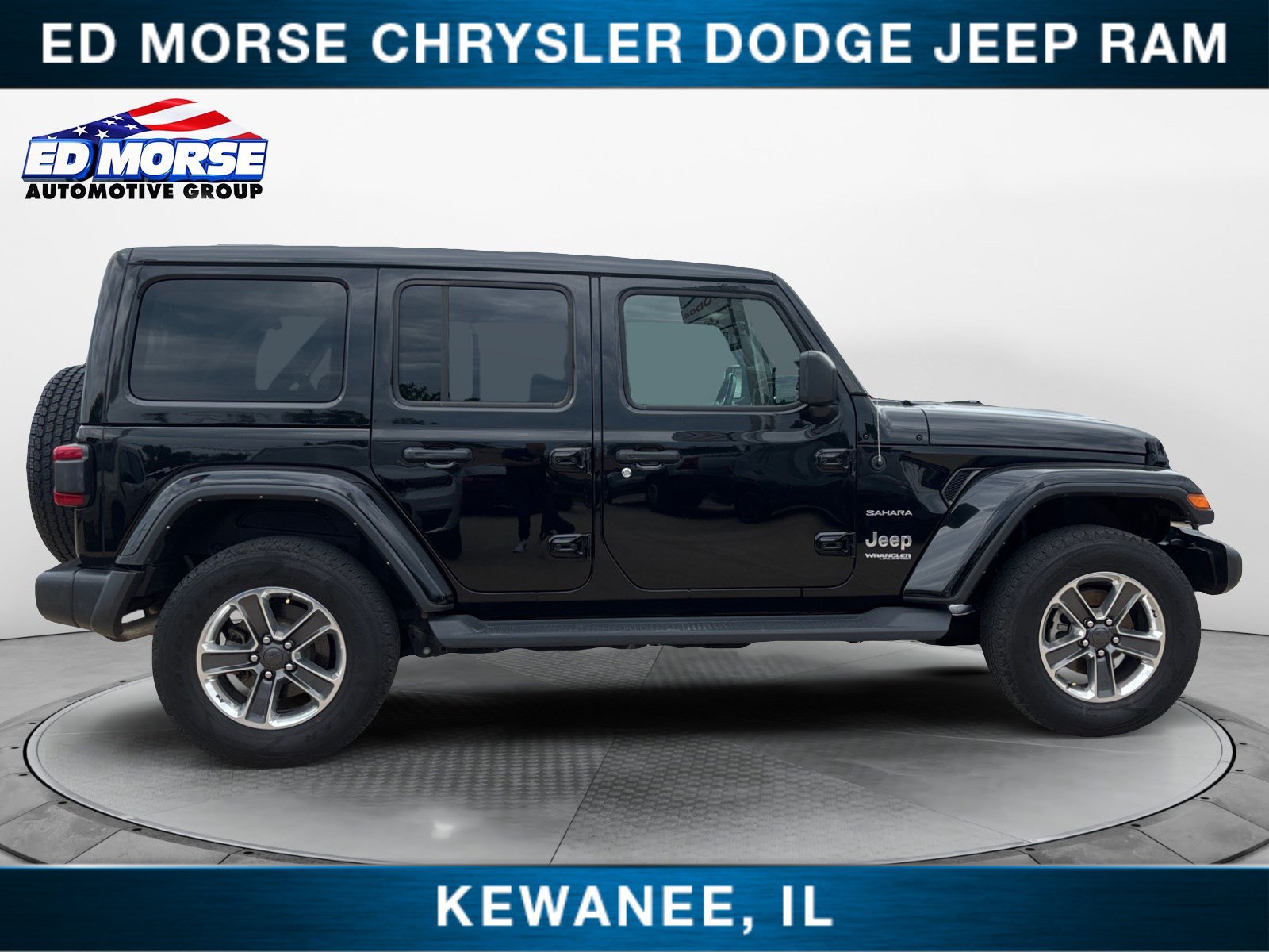 Used 2022 Jeep Wrangler Unlimited Sahara w/ LED Lighting Group AWD/4WD image 6