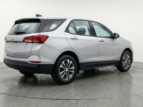 Used 2025 Chevrolet Equinox LT image 9