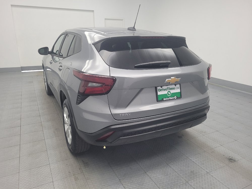 Used 2024 Chevrolet Trax LS w/ Driver Confidence Package FWD image 6