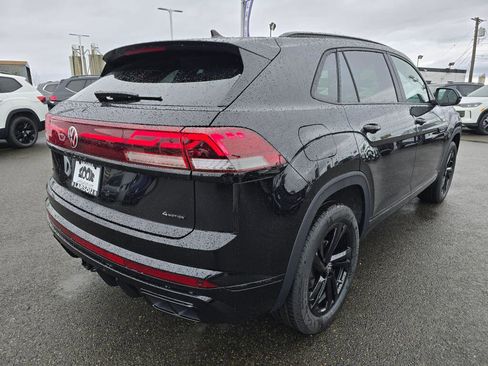 New 2026 Volkswagen Atlas Cross Sport SEL R-Line image 4