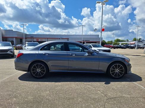 Used 2021 Mercedes-Benz C 300 Sedan image 4